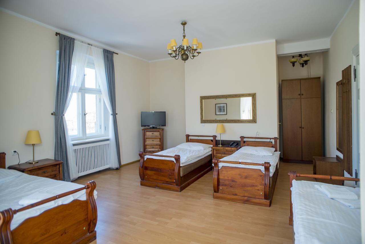 Palac Kobylniki Ξενοδοχείο Obrzycko Εξωτερικό φωτογραφία